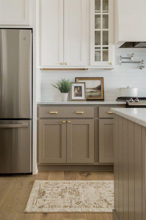 Kitchen painted with cocoa whip paint color